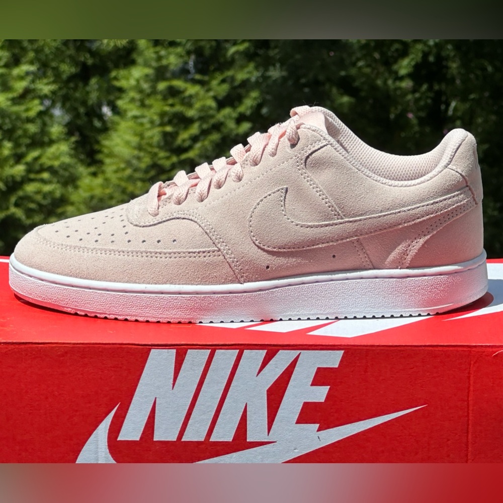 NEW Nike Womens Nubuck Court Vision Low Casual Sneaker - 9.5 - Picture 2 of 9